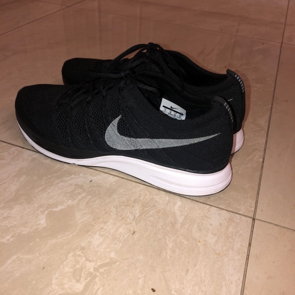 Nike Flyknit trainer - Picture 3 of 7
